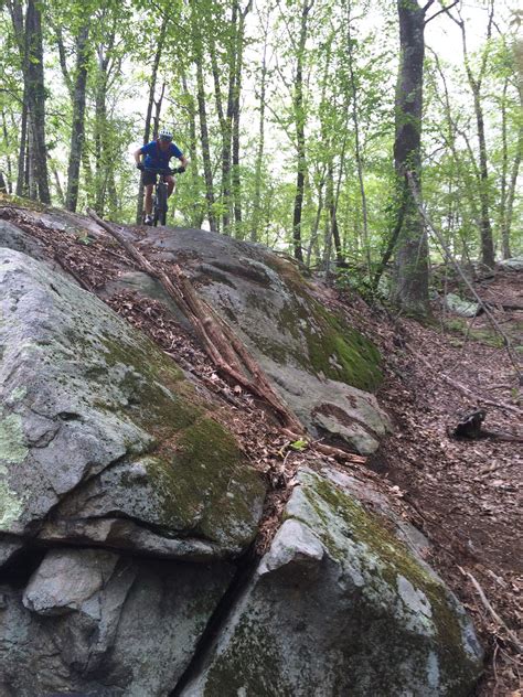 Uri Mountain Biking Trails .